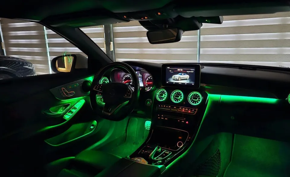 수원엠비언트 벤츠 W205 C클래스 카브리올레에 ‘순정형 비노출’이 맞는 이유 (오늘의카 수원점)