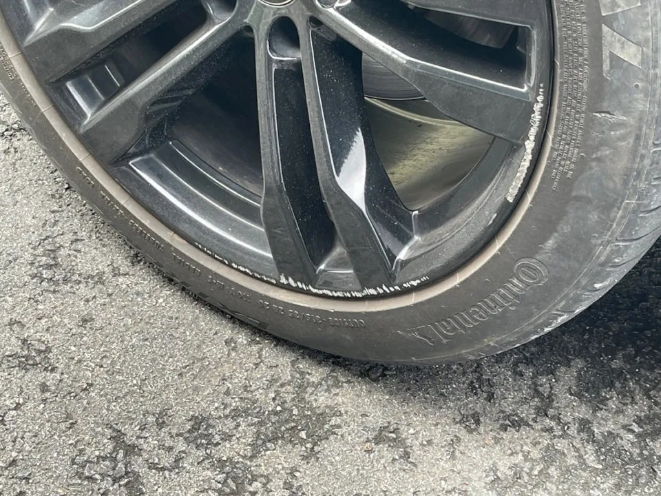 안산 휠복원 전문｜BMW X5 유광블랙, “광 죽음”이 시작되면 재시공이 필요합니다 (오늘의카 안산점)