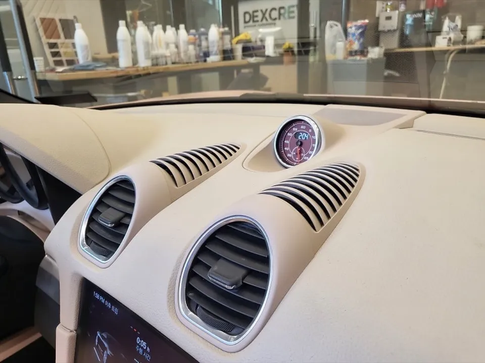 인천실내염색 포르쉐 박스터 실내도색, 단순 컬러 변경이 아닌 '차급 업그레이드'의 시작 (오늘의카 인천서구점)