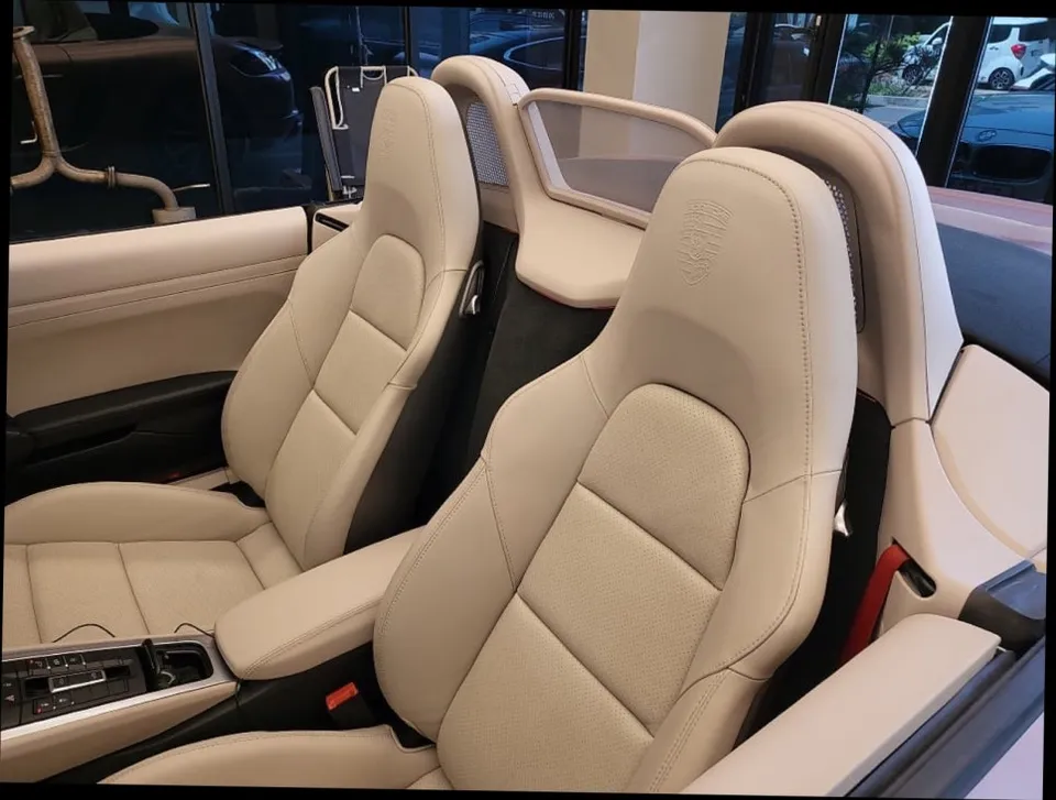 인천실내염색 포르쉐 박스터 실내도색, 단순 컬러 변경이 아닌 '차급 업그레이드'의 시작 (오늘의카 인천서구점)