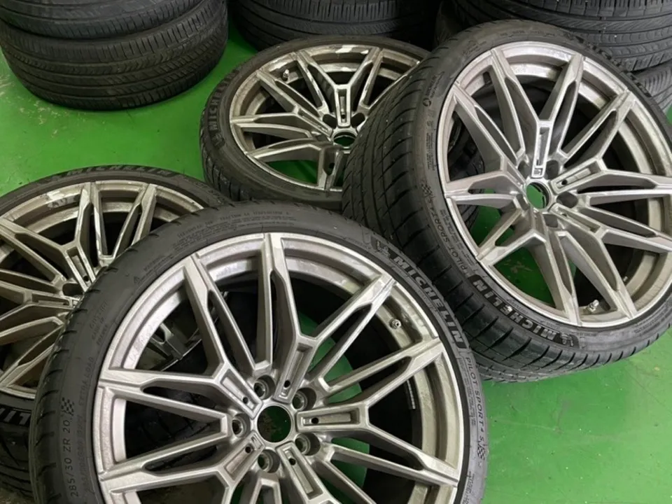 부산휠도색 BMW G87 M2, 930M 휠 유광블랙 도색이 맞을까? 이 차종에 이 방식이 맞는 이유 (오늘의카 부산점)