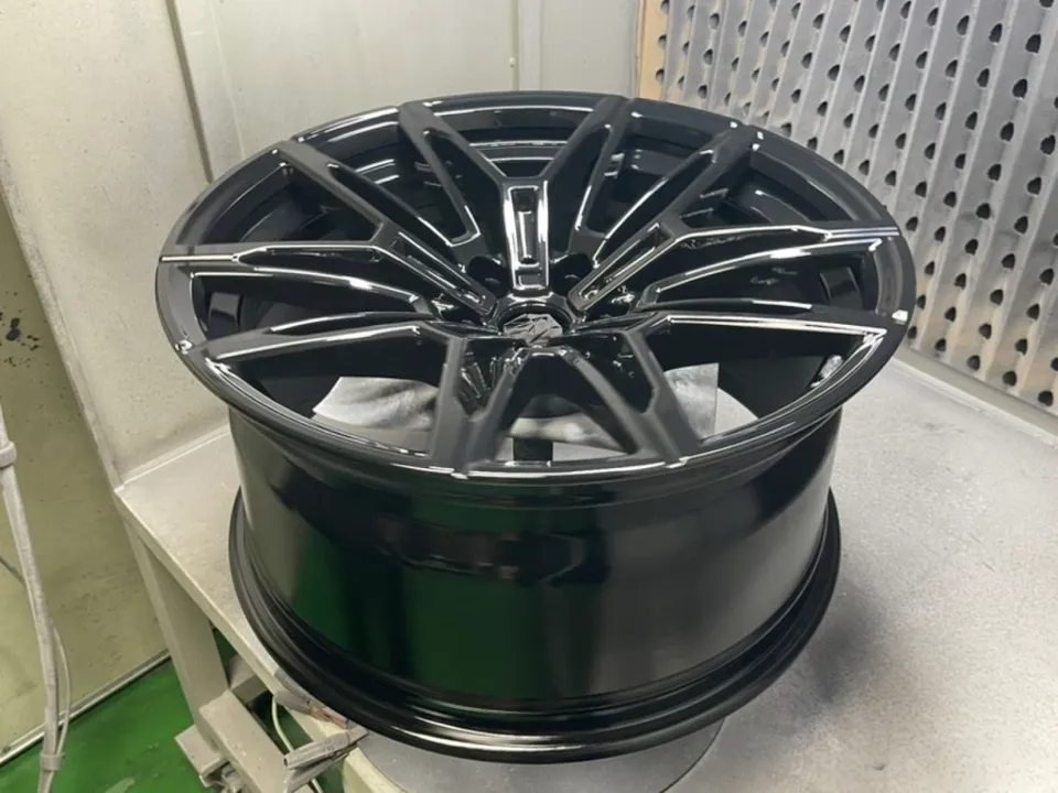 부산휠도색 BMW G87 M2, 930M 휠 유광블랙 도색이 맞을까? 이 차종에 이 방식이 맞는 이유 (오늘의카 부산점)