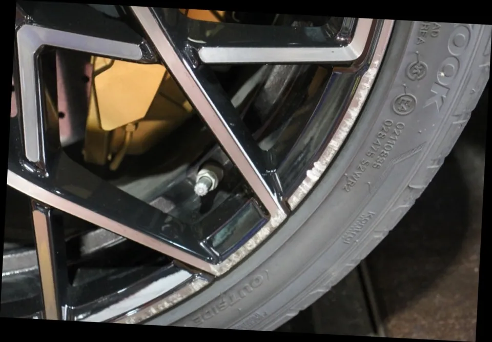 BMW M8 컴페티션 휠 복원｜이 급의 휠도 복원이 가능할까? 휠복원 휠도색 후기(오늘의카 창원점)