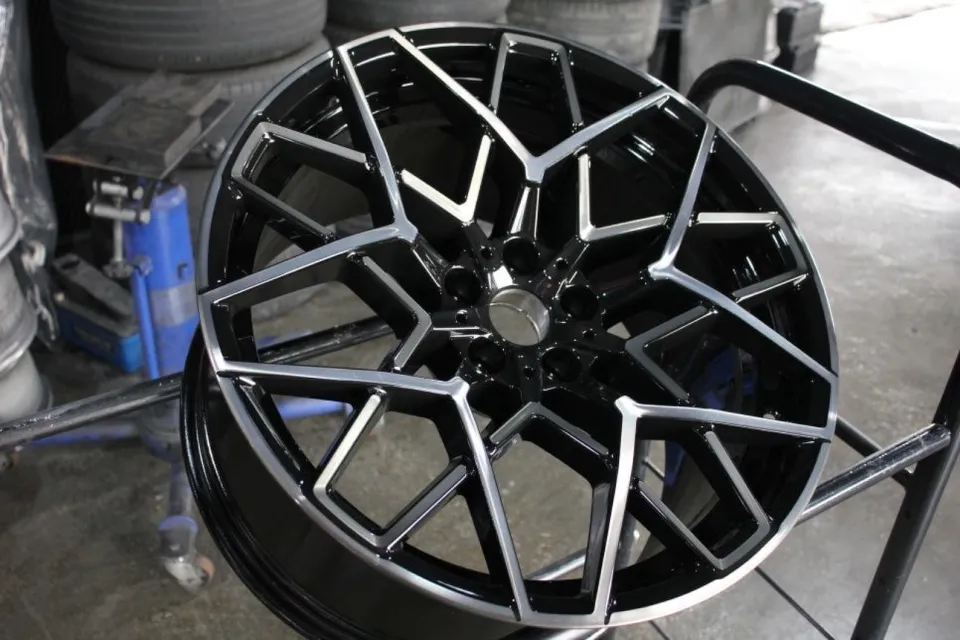 BMW M8 컴페티션 휠 복원｜이 급의 휠도 복원이 가능할까? 휠복원 휠도색 후기(오늘의카 창원점) 시공 후