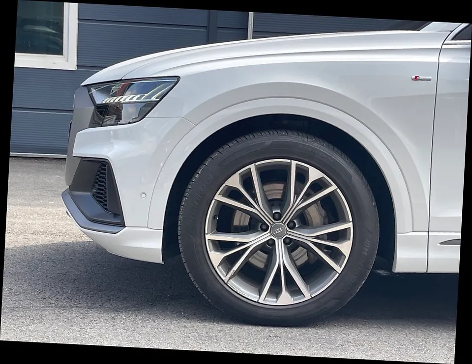 대구휠도색 아우디 Q8 휠+캘리퍼도색, 단순 복원 넘어 차급 올리는 비결은? (오늘의카 대구점)