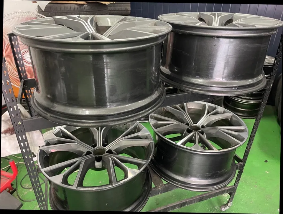 대구휠도색 아우디 Q8 휠+캘리퍼도색, 단순 복원 넘어 차급 올리는 비결은? (오늘의카 대구점)