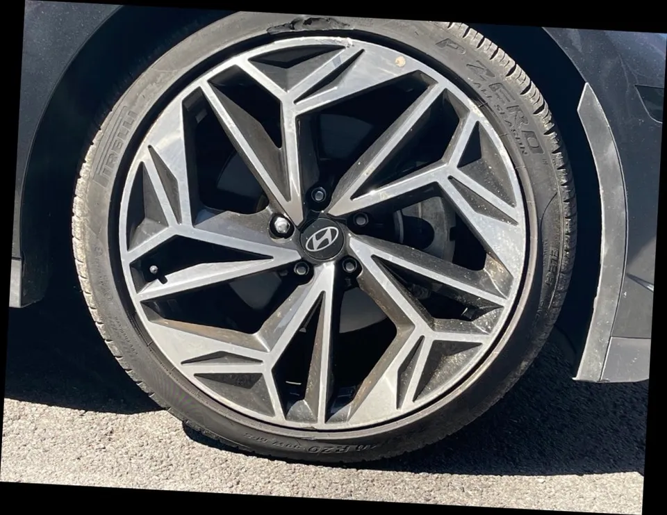 대구휠복원 아이오닉6, 4짝 전체 손상도 ‘교체 없이’ 신차처럼 복원이 가능할까? (오늘의카 대구점)