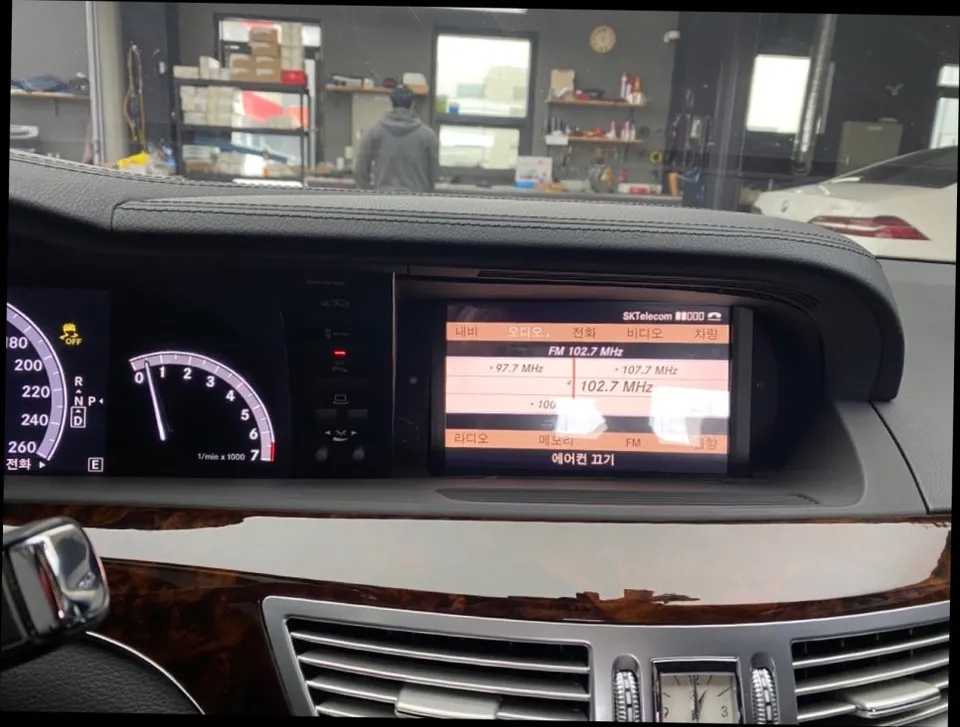 벤츠 W221 안드로이드 올인원, 콧핏 일체형만이 정답인 이유 (오늘의카 안산점)