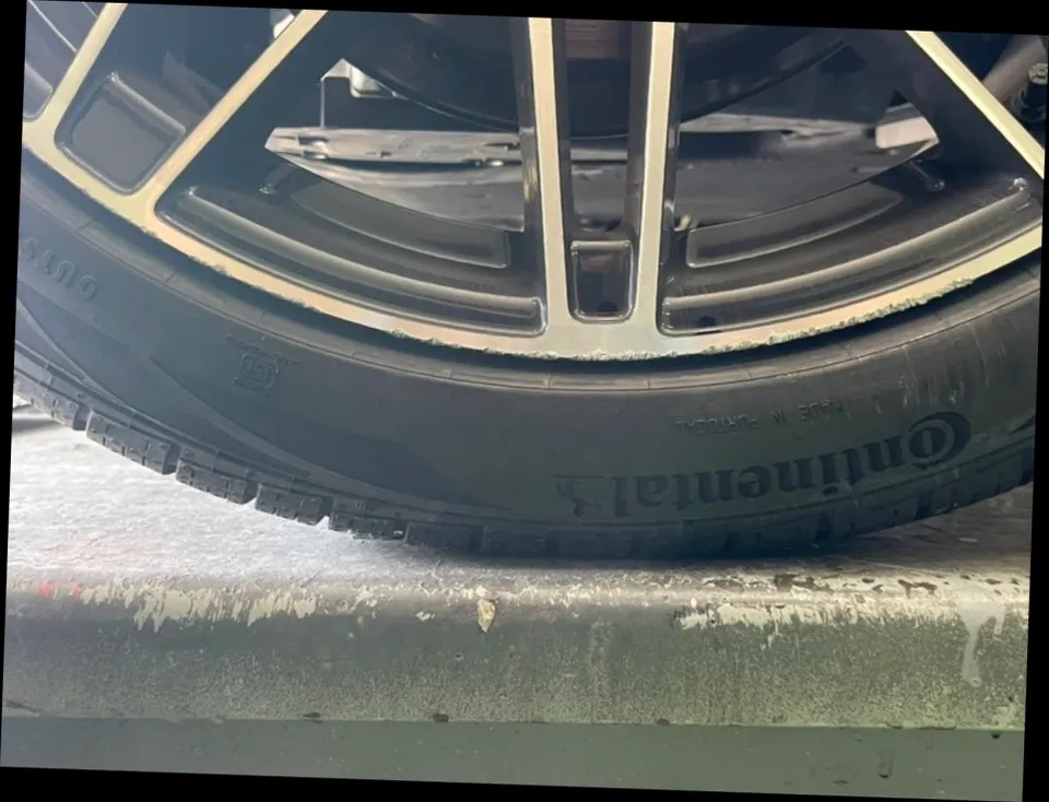 부산휠복원 포르쉐 마칸EV 다이아컷팅 휠 스크레치 완벽 복원 | 오늘의카 부산점 후기