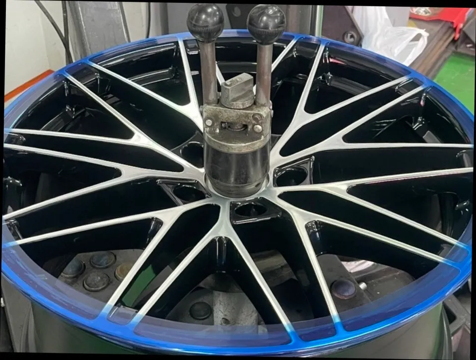 부산휠복원 포르쉐 마칸EV 다이아컷팅 휠 스크레치 완벽 복원 | 오늘의카 부산점 후기