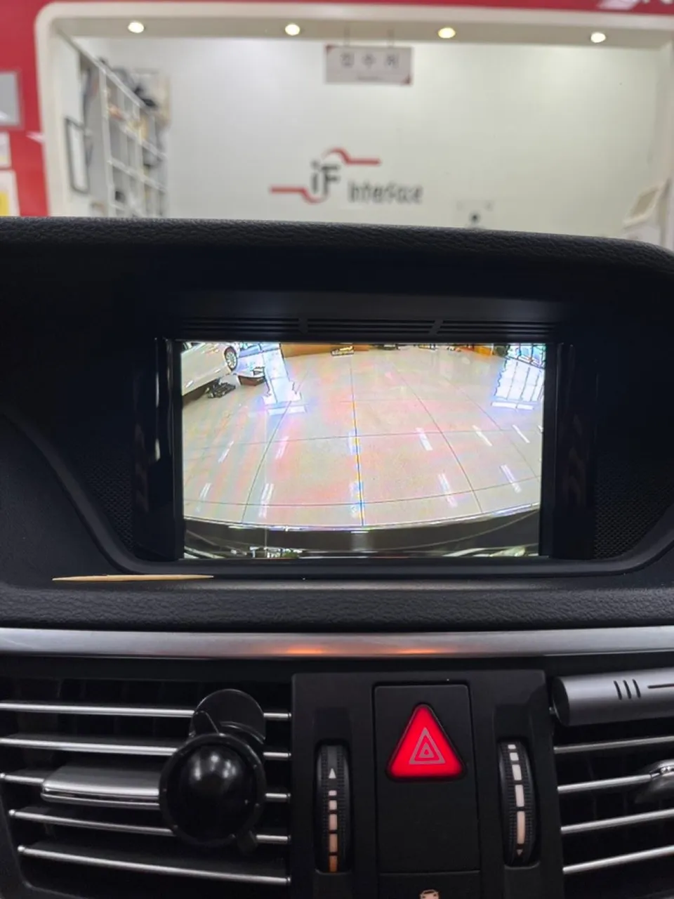 벤츠 E350 안드로이드 올인원 + 360도 어라운드뷰,이제야 ‘요즘 차’처럼 쓰실 수 있습니다 (오늘의카 대구점)