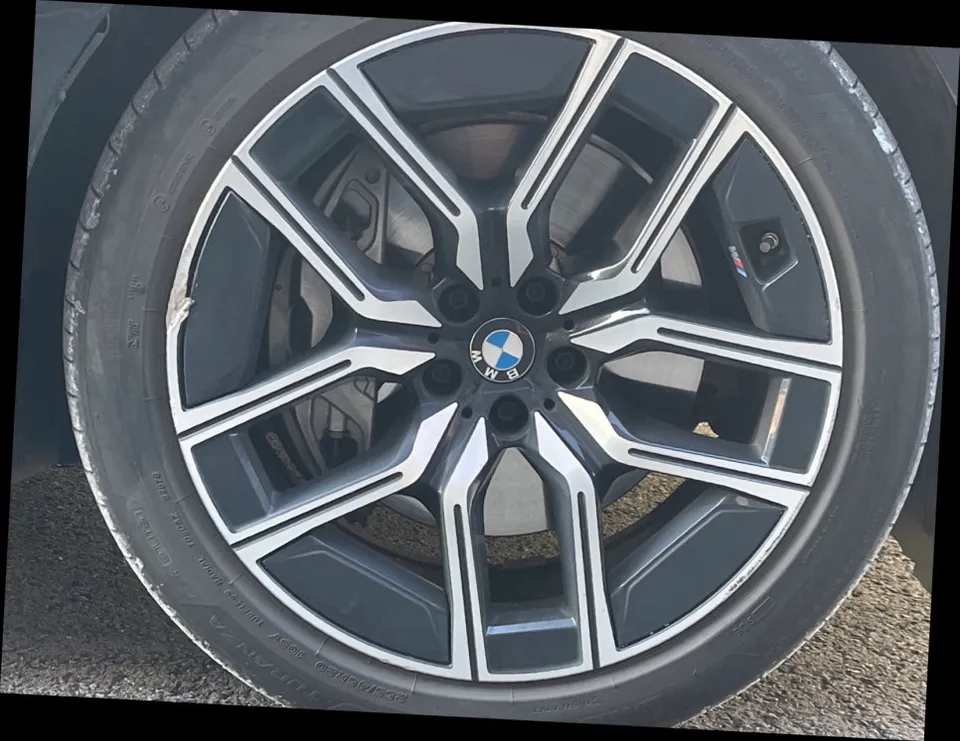 BMW I7 (G70) 다이아커팅 휠복원, 교체 아닌 복원으로 순정 감성 살릴 수 있을까? (오늘의카 아산점)